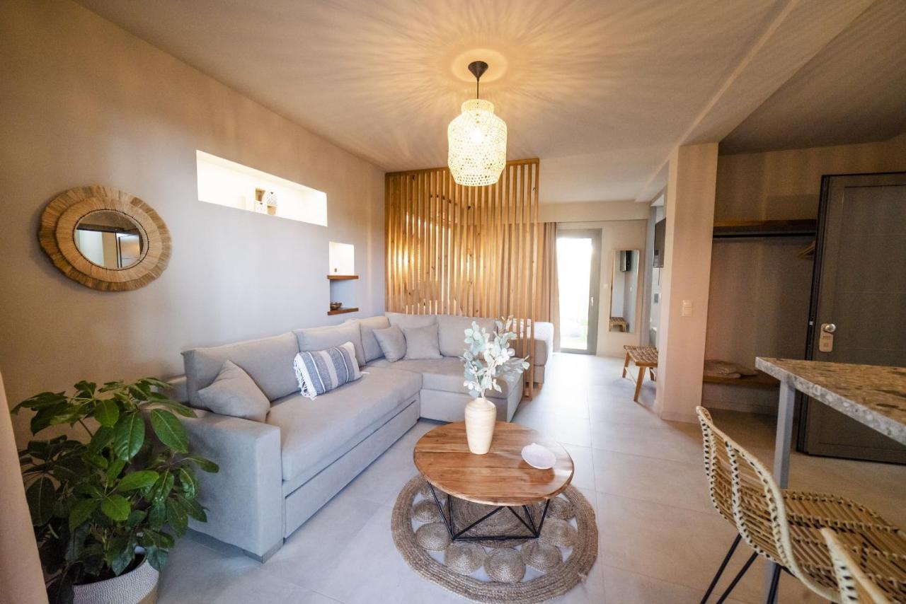 Theros Suites Diminió Kültér fotó
