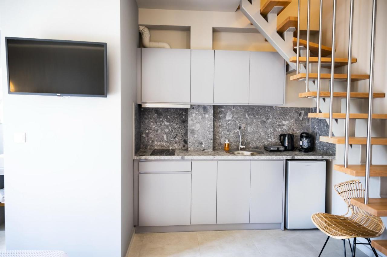 Theros Suites Diminió Kültér fotó